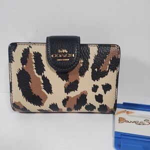 Coach Medium Corner Zip Wallet With Leopard Print NWT